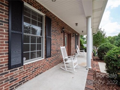 2640 Fines Creek Dr, Statesville, NC 28625 - photo 3