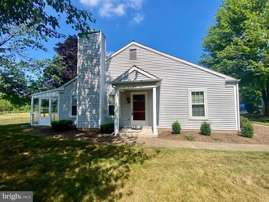 613 Cambridge Ct, Palmyra, PA 17078 - photo 2