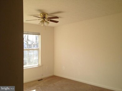 29658 Allison Cir, Mechanicsville, MD 20659 - photo 5