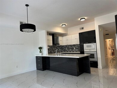 10929 NW 43rd Ln, Doral, FL 33178 - photo 2