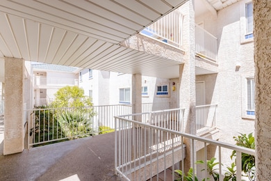 1845WCanyonViewDr-03