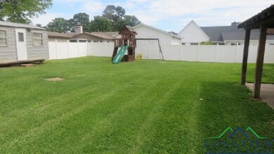 301 Village Ln, Wake Village, TX 75501 - photo 6