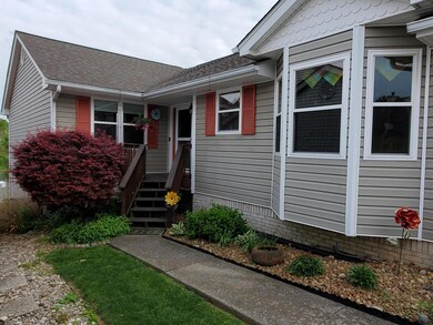 310 Village Dr, Frankfort, KY 40601 - photo 2