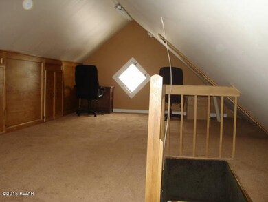 206 E Catherine St, Milford, PA 18337 - photo 5