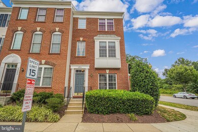 42846 Sykes Terrace, Chantilly, VA 20152 - photo 2