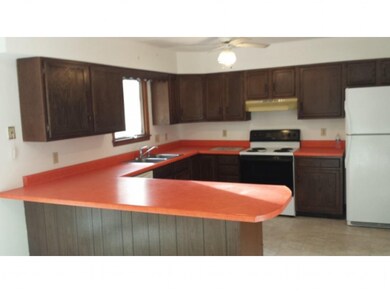 18 Briar Ln, Essex Junction, VT 05452 - photo 2