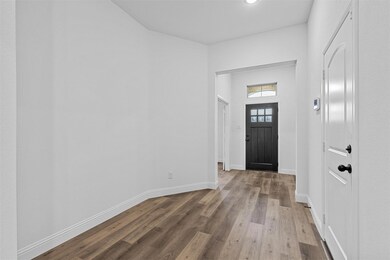 1402 Dry Creek Dr, Cleburne, TX 76033 - photo 5