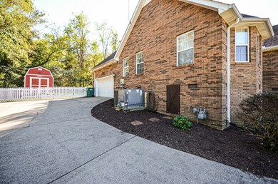 2010 Wild Cherry Ct, Lewisburg, TN 37091: Fenced backyard