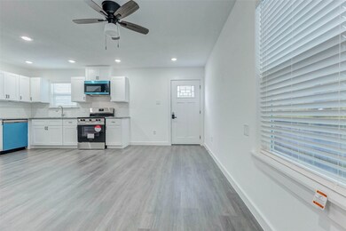 8218 Bigwood St unit A, Houston, TX 77078 - photo 4