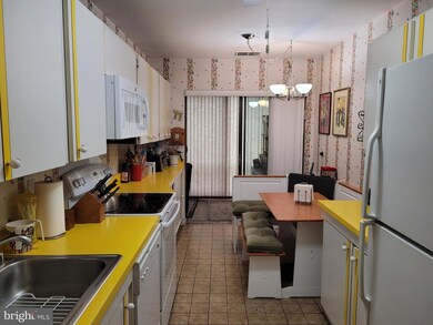 Heather Ridge unit 200, Baltimore, MD 21209 - photo 7