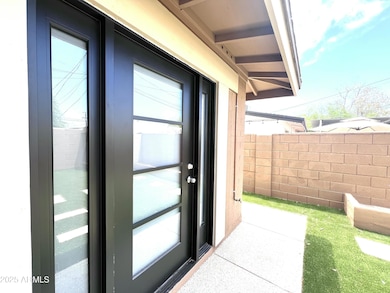 4142 E Moreland St unit 2, Phoenix, AZ 85008 - photo 6