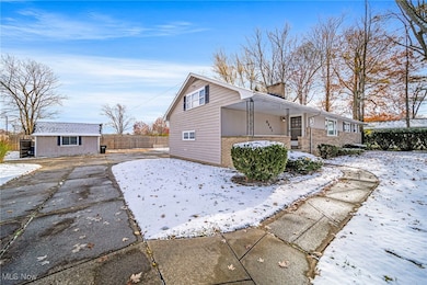 8241 Lewis Rd, Berea, OH 44017 - photo 4