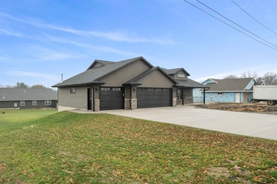 605 Charles St, Delhi, IA 52223 - photo 2