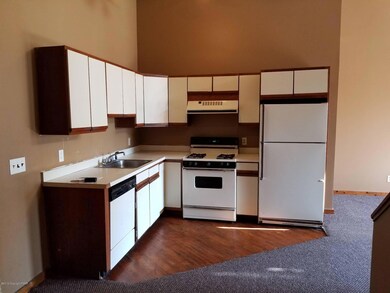 633 Mckinley St unit 102, Hazleton, PA 18201 - photo 3