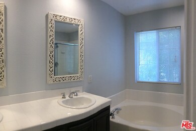 23365 Pike Ln, Valencia, CA 91355 - photo 3