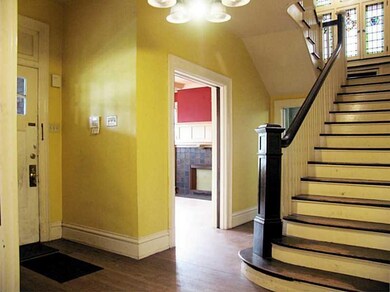 Entry/Foyer. 15x15