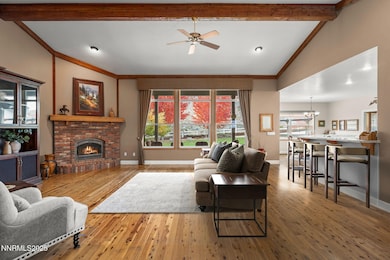 6-web-or-mls-1526_W_High_Point_Ct_Living