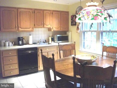 30 Doncaster Ct, Cherry Hill, NJ 08003 - photo 2