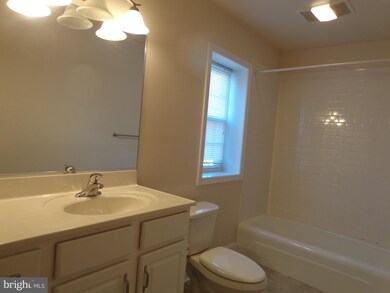 7 Walnut St unit 2, Pottstown, PA 19464 - photo 7