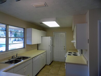 4464 Rainer Rd, Jacksonville, FL 32210 - photo 3