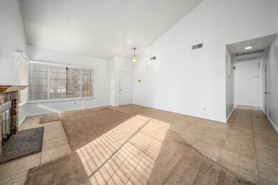 43618 Easy St-6