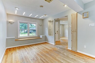 1717 Viking Dr, Houston, TX 77018 - photo 6