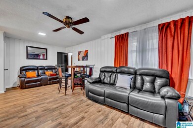 816 Hickory Dr, Birmingham, AL 35215 - photo 6