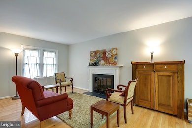 6033 Wilmington Dr, Burke, VA 22015 - photo 7