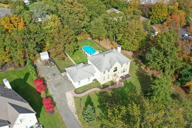 18 Plum Ln, Holmdel, NJ 07733 - photo 3