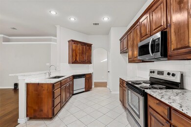 2202 Whitney Dr, Weatherford, TX 76087 - photo 5