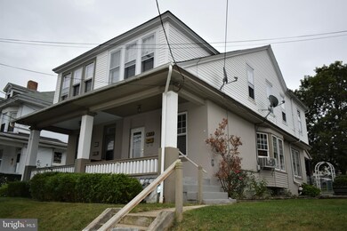 1012 Elizabeth Ave, Reading, PA 19605 - photo 2