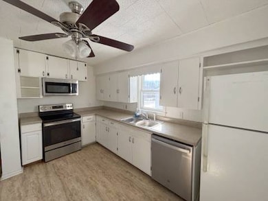 1105 N 1st St, Fairfield, IL 62837 - photo 6