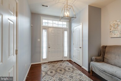 13096 Park Crescent Cir, Herndon, VA 20171 - photo 5