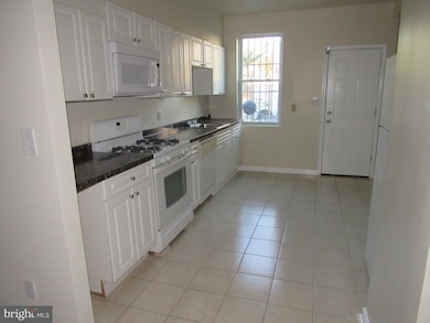 3208 W Baltimore St, Baltimore, MD 21229 - photo 4