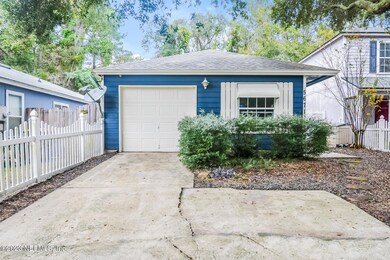 5671 Ellis Trace Dr, Jacksonville, FL 32205 - photo 2