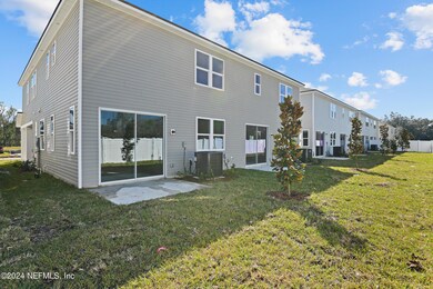 1360 High Falls Dr, Jacksonville, FL 32205 - photo 4