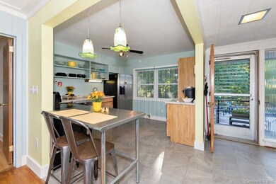 Open Entryway to Kitchen
