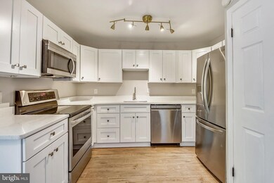 6110 Old Landing Way unit 66, Burke, VA 22015 - photo 2