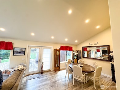 8402 209th St E, Spanaway, WA 98387 - photo 6