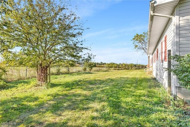 7511 Jeffries Ave, Garfield Heights, OH 44105 - photo 4