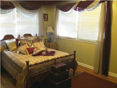 hardwood floors & custom wood blinds