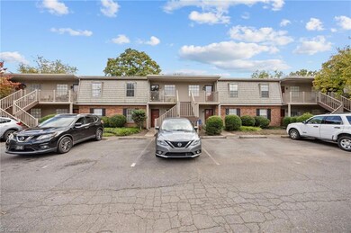 3812 Country Club Rd unit D, Winston Salem, NC 27104 - photo 3