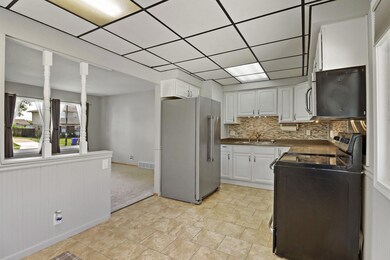 Kitchen / Dining