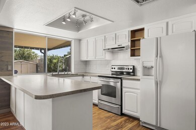 1049 E Garnet Ave, Mesa, AZ 85204 - photo 4