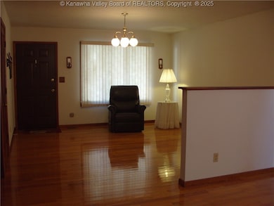 717 4th Ave, Montgomery, WV 25136 - photo 7