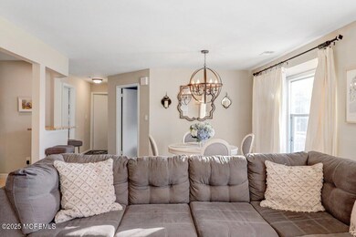 Family Room 2 (1)