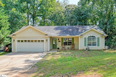 134 W Celestial Dr, Greer, SC 29651 - photo 2