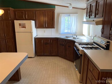 119 Bentbrook Rd, Statesville, NC 28677 - photo 6