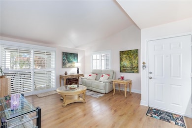 2725 S Nellis Blvd unit 2052, Las Vegas, NV 89121 - photo 3