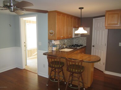 Breakfast bar